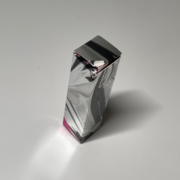 NEW in box MAC STRAIGHT FIRE 0.1oz 3g Matte Holiday Make-Up Lipstick FULL SIZE - Picture 8 of 8